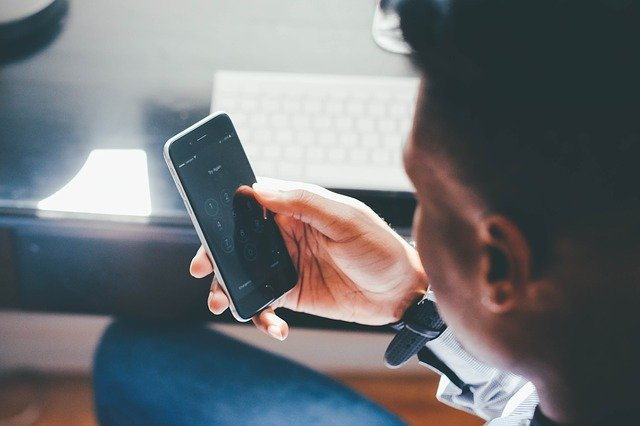 Zakat fitrah bisa dibayarkan secara online melalui situs amil zakat yang terdaftar di Kemenag. Foto: Https://pixabay.com/