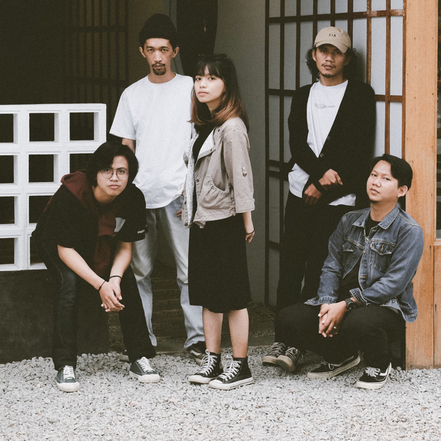 Take It Easy, band pop asal Singkawang