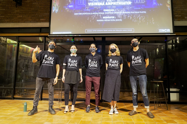 Presscon Film Pulau Plastik (Foto: Visinema)