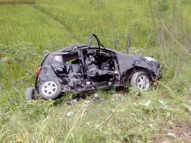 Daihatsu Ayla ringsek ditabrak kereta api di Lampung Selatan, Jumat (30/4/2021) | Foto: Istimewa