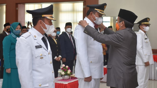 Gubernur Sulteng Lantik 2 Pasangan Kepala Daerah Terpilih di Pilkada 2020. Foto: Istimewa
