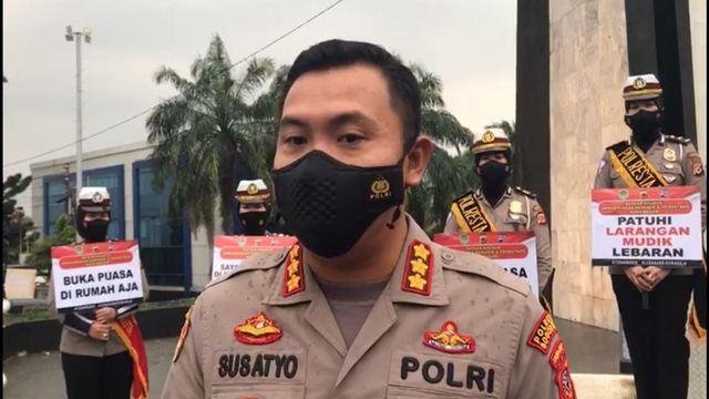 Kapolresta Bogor Kota Kombes Susatyo Purnomo Condro di lokasi check point penyekatan ganjil genap dan larangan mudik di Kota Bogor.  Foto: Pemkot Bogor