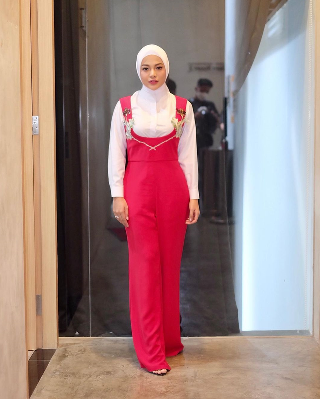 Aurel Hermansyah tampil berhijab. Foto: Instagram/aurelie.hermansyah