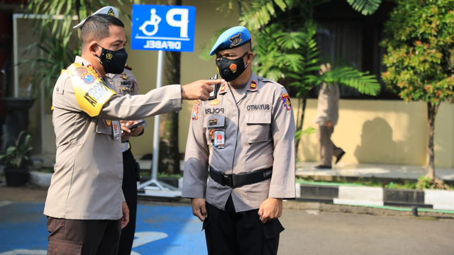 Kapolresta Malang Kota Saat Berikan Arahan Tentang Upaya Menekan Covid 19 (Timsus Makota)