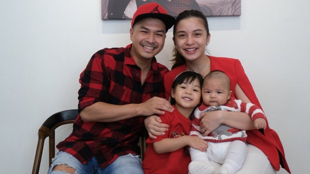 Keluarga Chelsea Olivia dan Glenn Alinskie. Foto: Instagram/@chelseaoliviaa