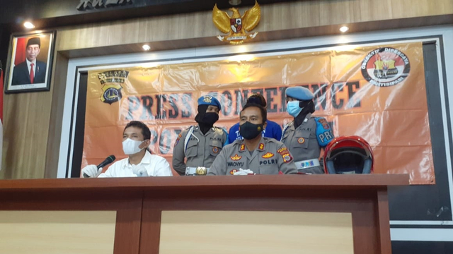 Konpers soal sate maut di Polres Bantul. Foto: Arfiansyah Panji Purnandaru/kumparan
