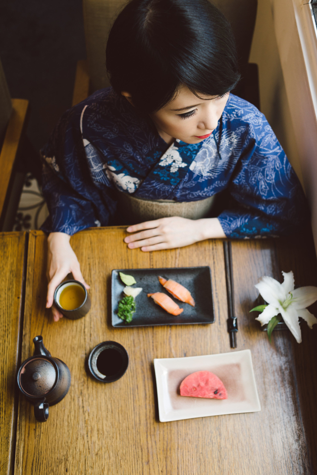 Kebiasaan makan ala orang Jepang. Foto: Shutterstock