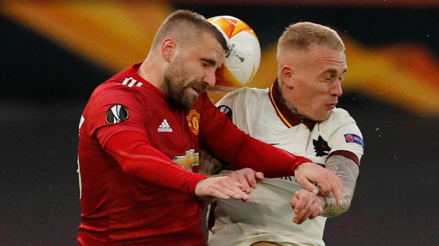 Manchester United ketika berhadapan dengan AS Roma dalam semifinal leg pertama Liga Europa di Old Trafford, Manchester, Inggris (29/4). (Foto: Phil Noble/Reuters)
