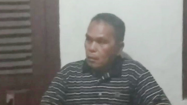 Alex Ahmad Hadi, Panglima Kekaisaran Sunda Nusantara di rumahnya. Foto: Dok. Istimewa