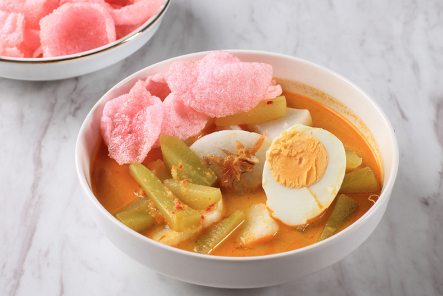 Ilustrasi ketupat sayur untuk anak.
 Foto: Shutterstock