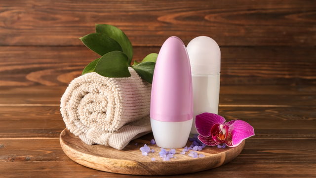 Deodorant vs Antiperspirant: Mana yang Sebenarnya Kamu Butuhkan? Foto: Shutter Stock