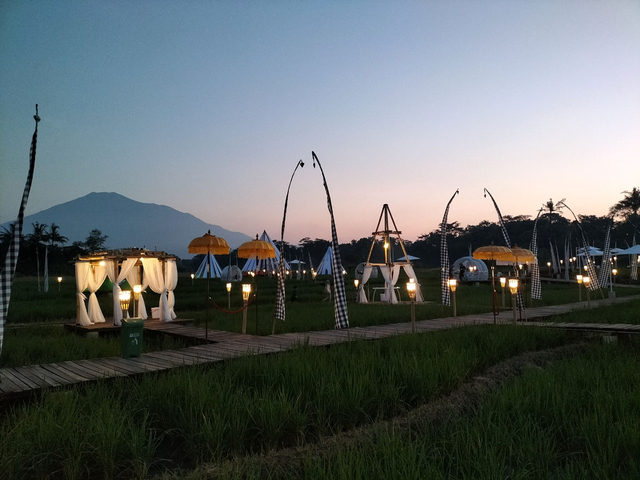 Kampung Sabin di Kawasan Kota Baru Keandra Jalan Nyi Ageng Serang, Cirebon, mengusung konsep bernuansa Bali. (Juan)
