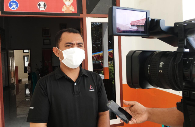 Komisioner KPU Halmahera Utara, Sefriando Bitakono. Foto: Samsul Hi Laijou/cermat