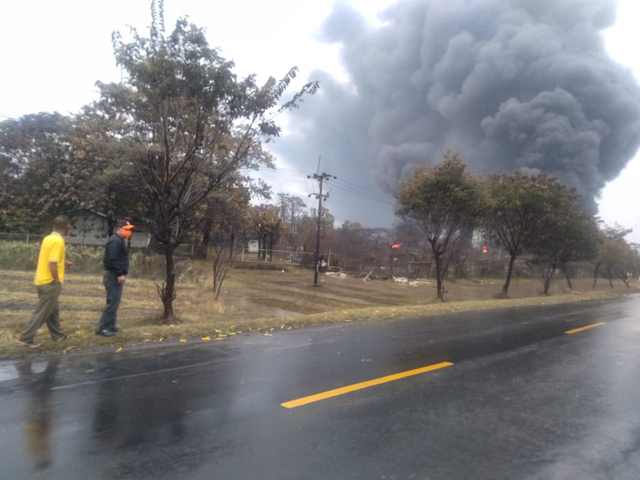 Kebakaran Tangki Kilang Pertamina RU VI Balongan, Kabupaten Indramayu, Jawa Barat beberapa waktu lalu. (Dok.ciremaitoday)