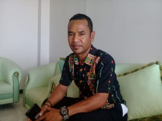 Plt.Camat Lamba Leda Utara, Agus Supratman.