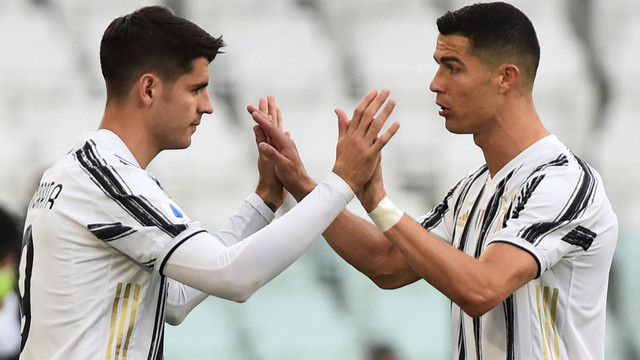Pemain Juventus, Alvaro Morata masuk sebagai pengganti untuk menggantikan Cristiano Ronaldo. Foto: REUTERS / Massimo Pinca