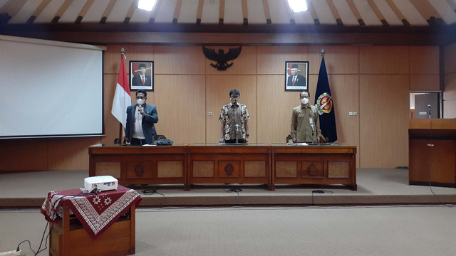 Pemda DIY bersama lembaga terkait mencanangkan gerakan mengumandangkan lagu Indonesia Raya satu stanza setiap pukul 10 pagi.  Foto: Arfiansyah Panji Purnandaru/kumparan