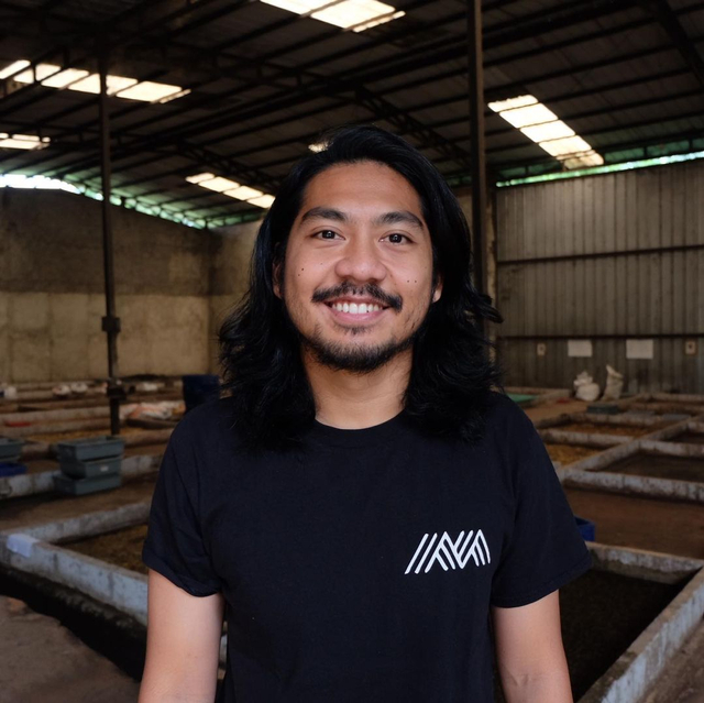 Potret Rendria Labde, milenial yang berhasil masuk Forbes 30 Under 30 Asia tahun 2021 lewat sepak terjang di Magalarva. (Foto: Instagram/@magalarva).