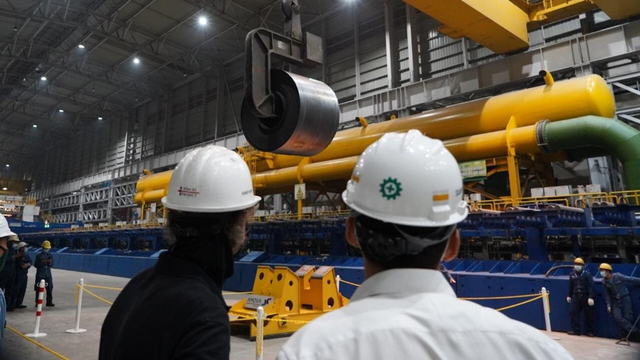 Peresmian beroperasinya Pabrik Hot Strip Mill 2 milik Krakatau Steel di Cilegon, Banten, Selasa (18/5). Foto:  Krakatau Steel