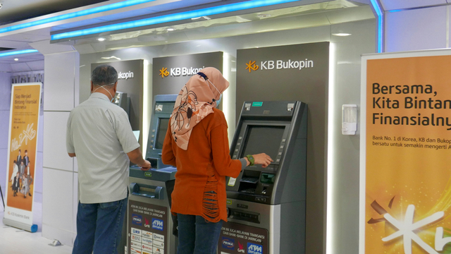 Fasilitas Gedung dan ATM Bank KB Bukopin. Foto: Bank KB Bukopin