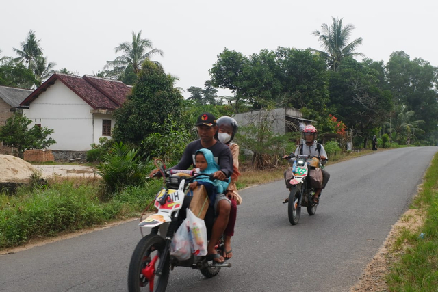 Potret keseharian warga Kecamatan Candipuro Lampung Selatan | Foto: Sidik Aryono