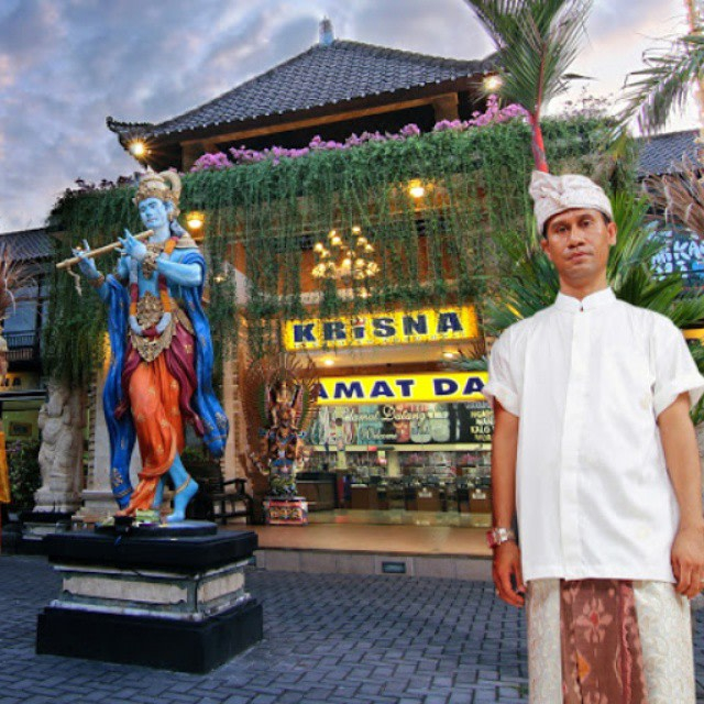 Ajik Krisna/foto:Kumparan/(Foto : Instagram/krisnaoleholehbali)