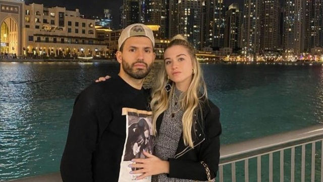 Sergio Aguero bersama sang kekasih Sofia Calzetti. (Foto: Instagram @kunaguero)