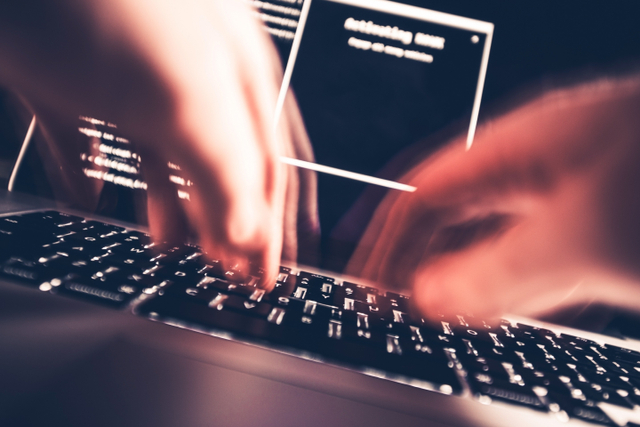 Ilustasi hacker. Foto: Shutterstock