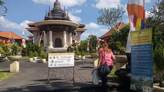 Vihara Buddha Sakyamuni, Jl Gunung Agung, Denpasar , Bali - WIB