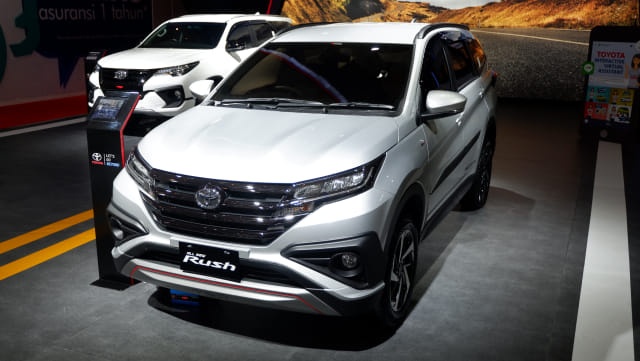 Mobil SUV Toyota Rush. (Foto: Aditya Pratama Niagara/kumparan)