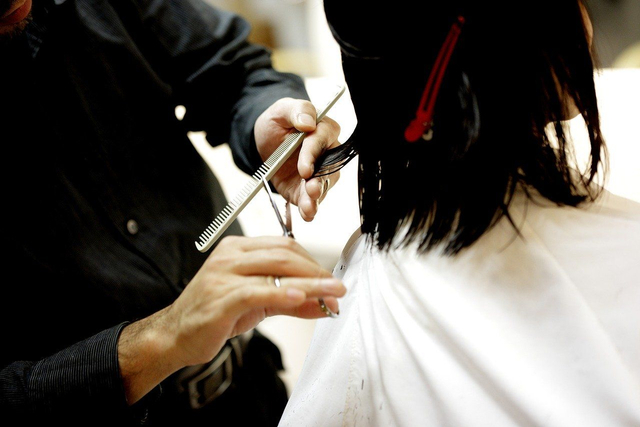 Ilustrasi potong rambut, dok: pixabay