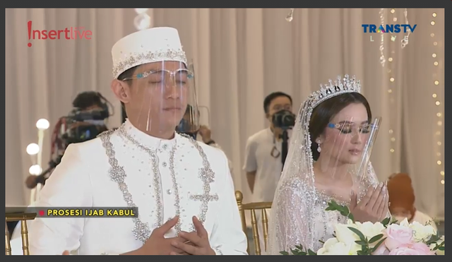 Ifan Seventeen dan Citra Monica menikah. Foto: Insertlive