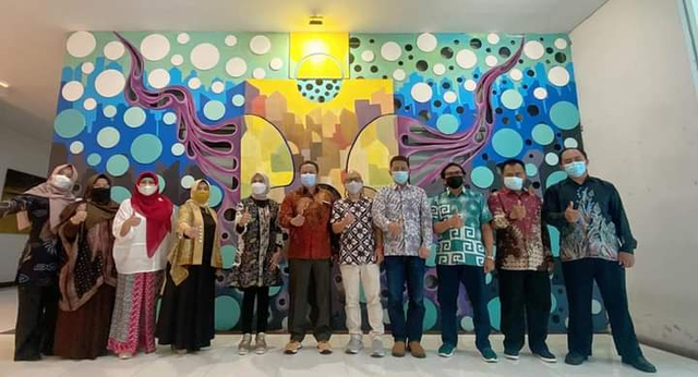 Pengurus Ikatan Doktor Ilmu Komunikasi (IDIK) UNPAD saat acara, sumber: IDIK