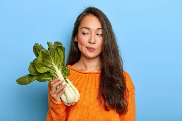 Ilustrasi diet ibu menyusui (Sumber : Freepik)