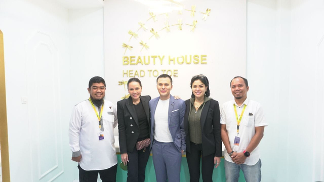 Grand launching Bening's Clinic Makassar. Foto: dok
