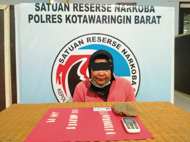 NG (62 th) warga Desa Sungai Pakit RT. 10 RW. 03 Pangkalan Banteng, Kotawaringin Barat.