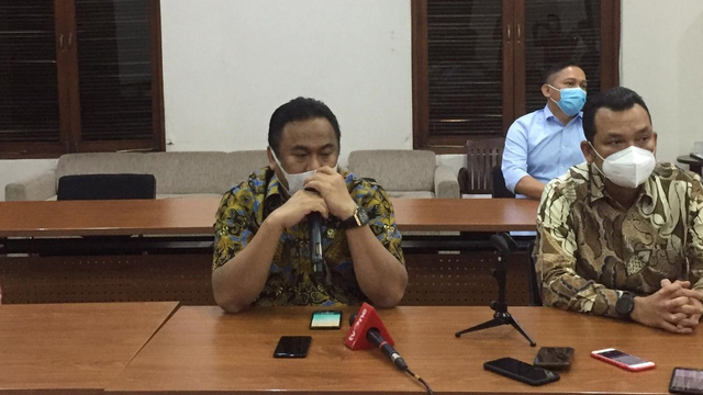 Wakil Ketua DPR RI, Rachmat Gobel saat Konferensi Pers di Gedung Garuda Indonesia, Jakarta Pusat, Rabu (2/6).  Foto: Abdul Latif/kumparan