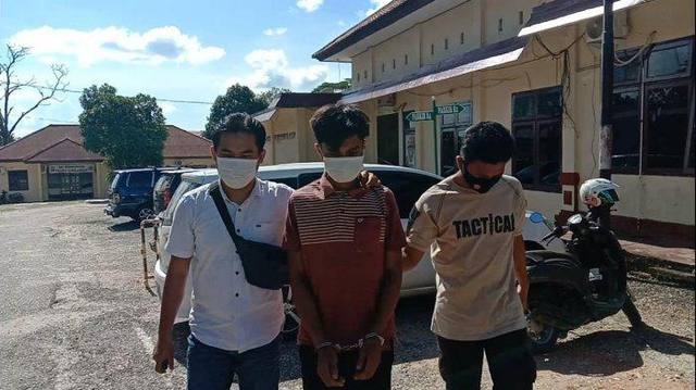 Cucu penganiaya berhasil ditangkap polisi. (Foto: Isti)