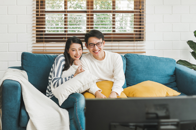 Rekomendasi kegiatan seru untuk hangatkan suasana rumah. Foto: Shutterstock