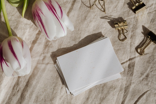 Ilustrasi cara membuat kliping. Sumber foto : www.pexels.com