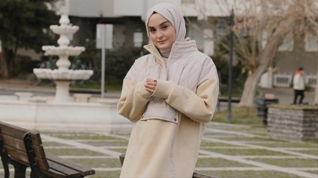 Sosok selebgram asal Turki, Aleyna Atalar. Foto: Instagram/@atalaraleyna