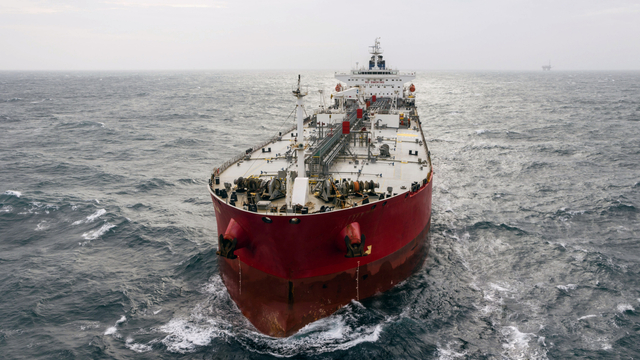 Ilustrasi Kapal Tanker. Foto: Shutter Stock