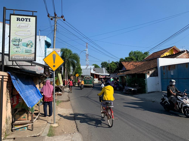 Suasana di Kota Kudus ketika imbauan agar pada 5-6 Juni di rumah saja Foto: Indra Subagja/kumparan