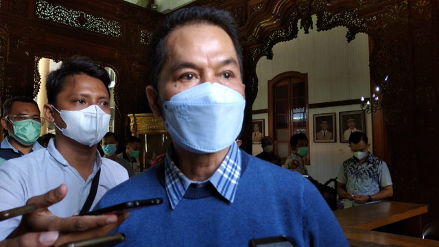 Bupati Kudus Hartopo saat tinjau penanganan corona.  Foto: kumparan