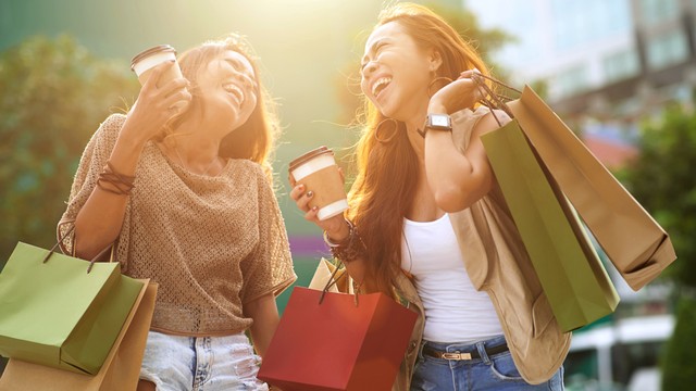 Ilustrasi berbelanja. Foto: Shutter Stock