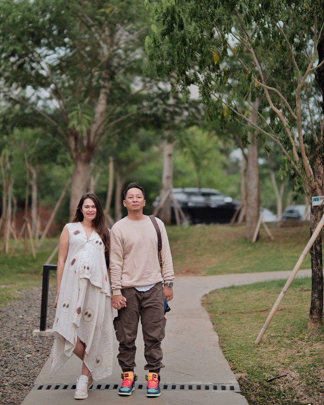 Ringgo Agus Rahman dan Sabai Dieter Morscheck. Foto: Instagram/sabaidieter