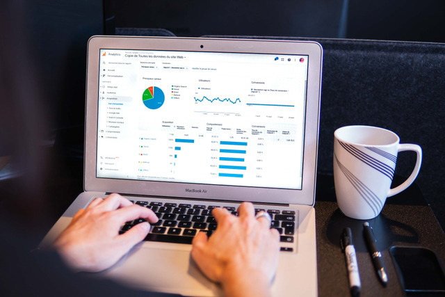 Ilustrasi mengolah data dengan Rumus COUNTIF (Foto: Myriam Jessier via Unsplash)