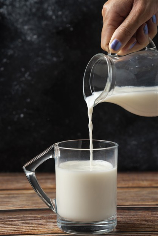 5 Vitamin yang Ada di Dalam Susu Sapi Foto: Freepik