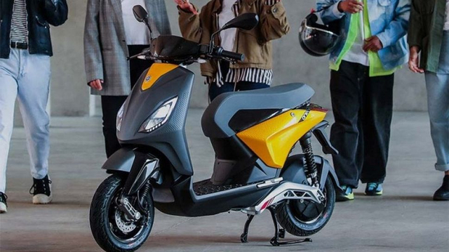 Tampilan depan motor listrik Piaggio One. Foto: Piaggio