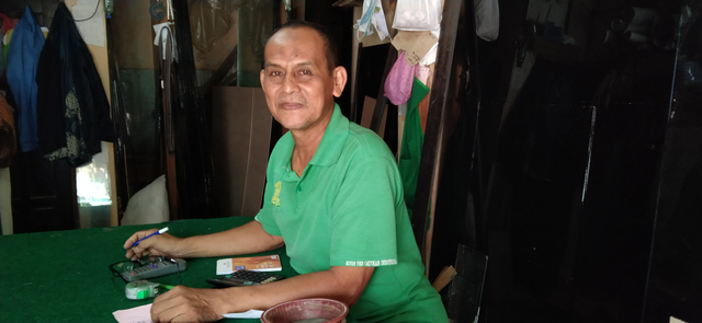 Julindra saat ditemui di tempat usahanya di Jalan Sengaji Hilir.
